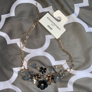 Blue flower necklace